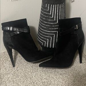 Elegant Black Ankle Boots Justeab size 8